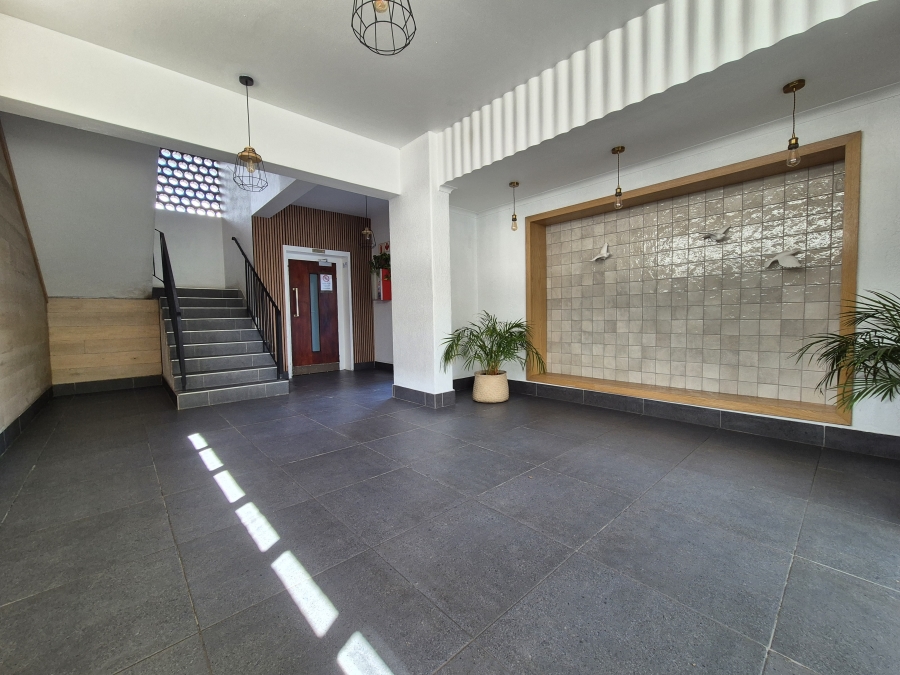 2 Bedroom Property for Sale in Wynberg Upper Western Cape